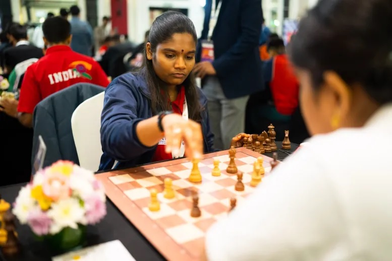 Indian chess players Vignesh Vermula and Saranya Devi won the Open and Girls’ gold medals, respectively, at the Asian Junior Blitz Chess Championship